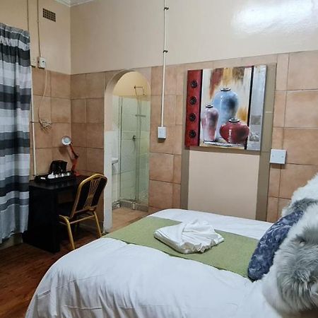 My House Guest House Pretoria-Noord Esterno foto