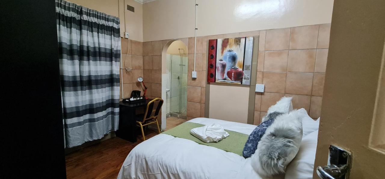 My House Guest House Pretoria-Noord Esterno foto