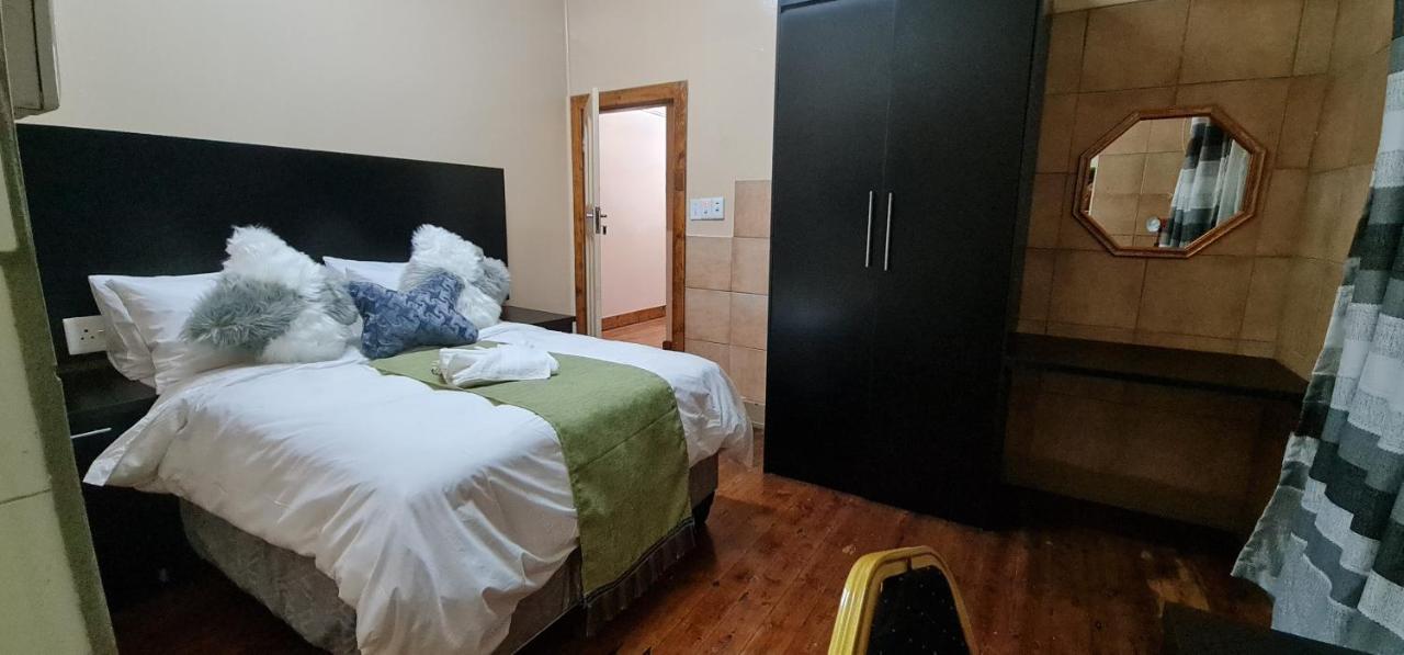 My House Guest House Pretoria-Noord Esterno foto