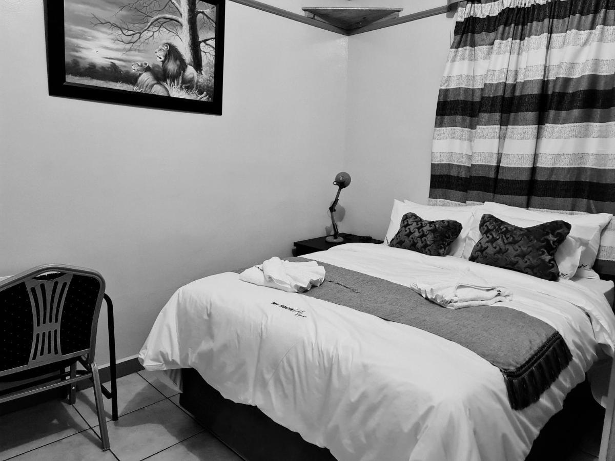 My House Guest House Pretoria-Noord Esterno foto